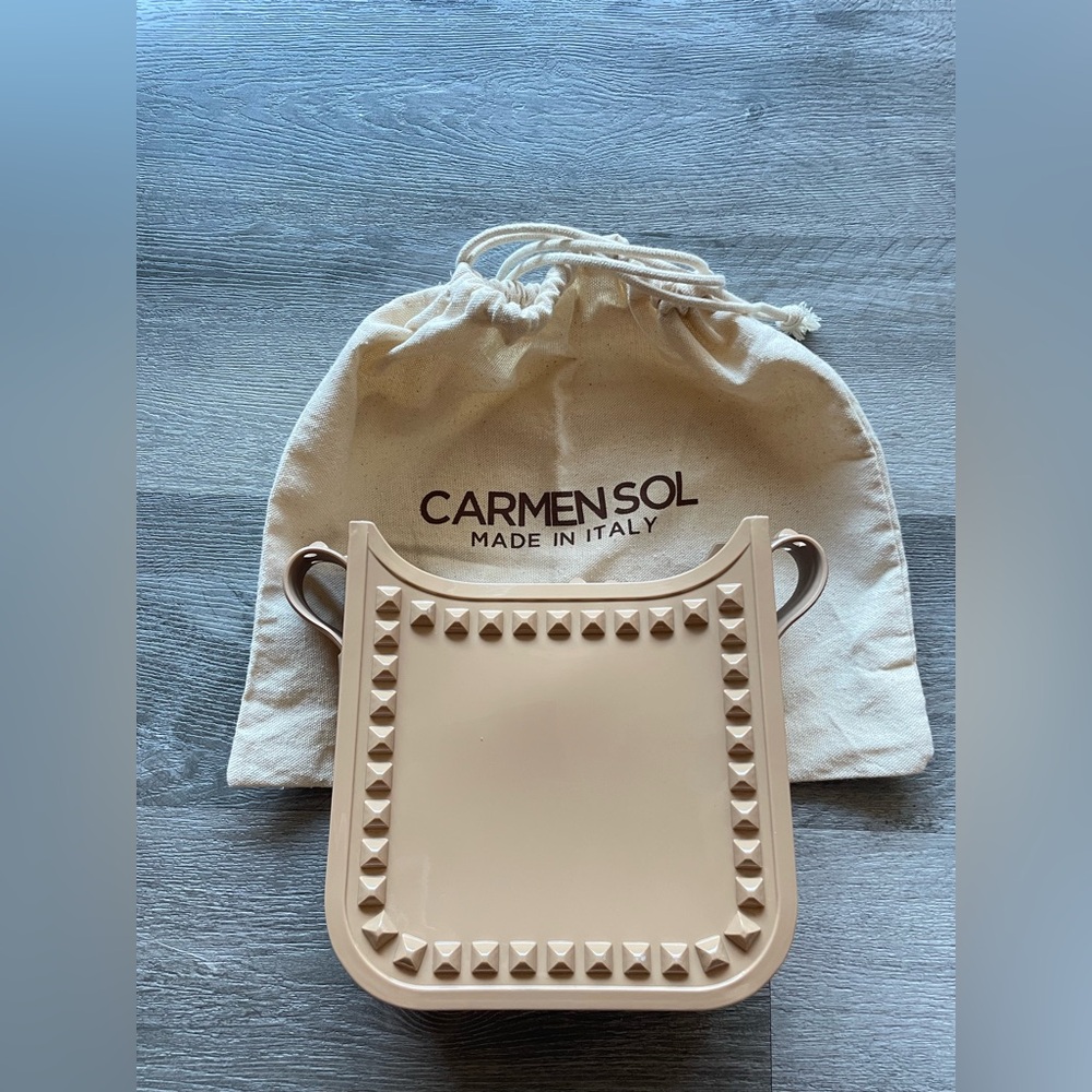 CARMENSOL @
MADE IN ITALY
Worn Once